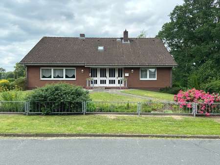 Straßenansicht - Einfamilienhaus in 27383 Scheeßel mit 238m² kaufen