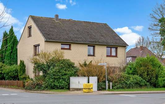 Straßenansicht - Zweifamilienhaus in 28832 Achim mit 189m² kaufen