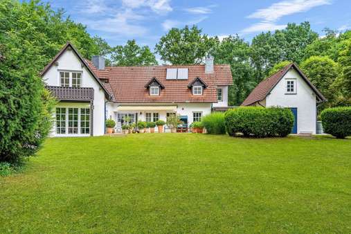 Gartenansicht Gartenansicht - Einfamilienhaus in 27283 Verden mit 231m² kaufen