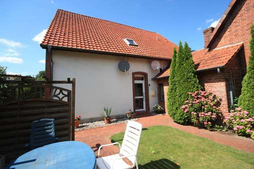 Eingang zur Dachgeschosswohnung Eingang zur Dachgeschosswohnung - Zweifamilienhaus in 27337 Blender mit 189m² kaufen