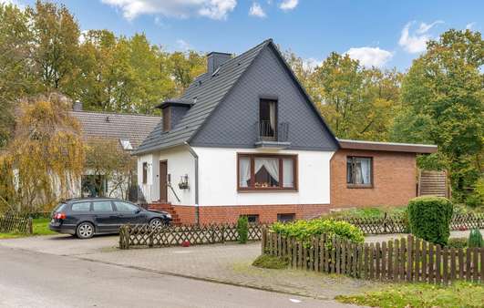 Giebelseite zur Einfahrt Giebelseite zur Einfahrt - Einfamilienhaus in 28870 Ottersberg mit 95m² kaufen