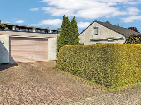 Garagenzufahrt - Einfamilienhaus in 28832 Achim mit 100m² kaufen