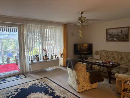 Wohn-/ Esszimmer EG - Erdgeschosswohnung in 27580 Bremerhaven mit 92m² kaufen