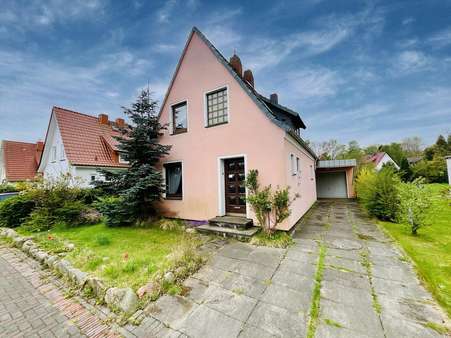Straßenansicht - Einfamilienhaus in 27574 Bremerhaven mit 130m² kaufen
