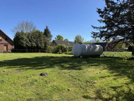 Blick aufs Grundstück Blick aufs Grundstück - Zweifamilienhaus in 21762 Osterbruch mit 120m² kaufen