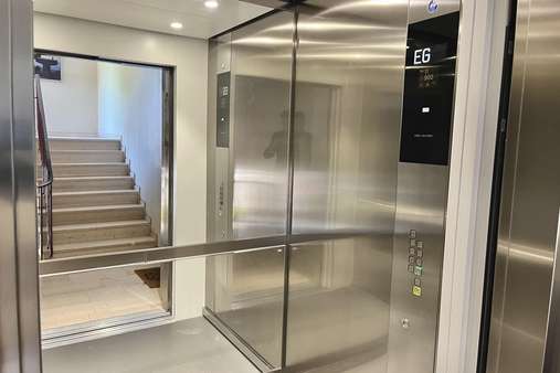 Fahrstuhl - Etagenwohnung in 27570 Bremerhaven mit 49m² kaufen