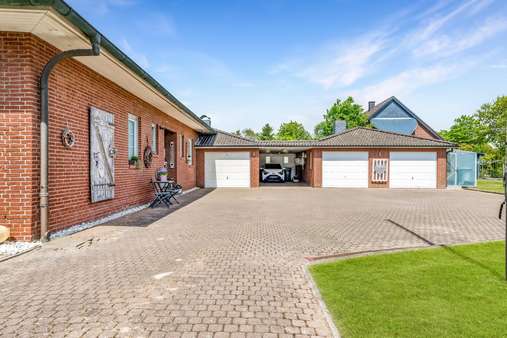 Auffahrt - Einfamilienhaus in 21712 Großenwörden mit 207m² kaufen