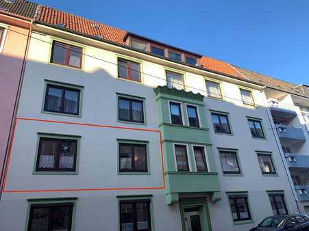 Straßenansicht - Etagenwohnung in 27576 Bremerhaven mit 84m² kaufen