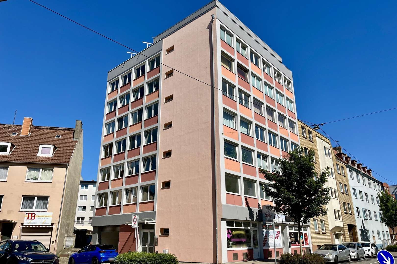 Hausansicht Hausansicht - Etagenwohnung in 27570 Bremerhaven mit 79m² kaufen