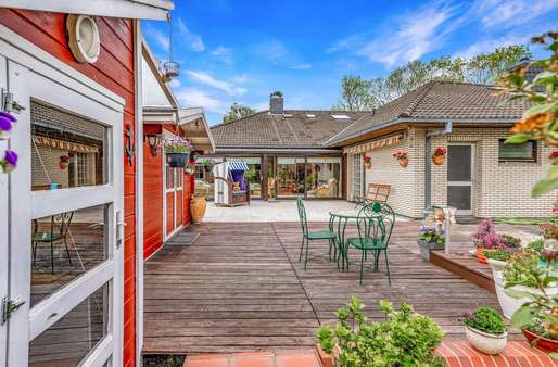 Blick aus dem Garten - Bungalow in 27478 Cuxhaven mit 258m² kaufen