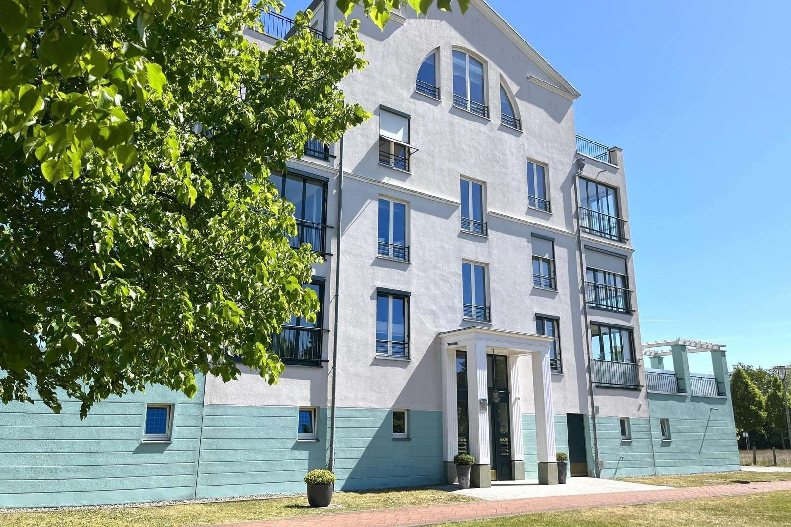 Hausansicht - Penthouse-Wohnung in 27576 Bremerhaven mit 148m² kaufen