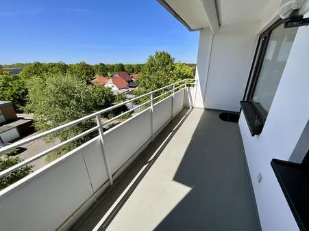 Balkon - Etagenwohnung in 27607 Geestland mit 115m² kaufen