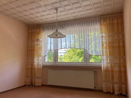 Zimmer 1 - Etagenwohnung in 27570 Bremerhaven mit 75m² kaufen