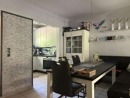 Essbereich zur Küche - Reihenmittelhaus in 27574 Bremerhaven mit 147m² kaufen
