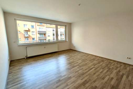 Wohnzimmer Wohnzimmer - Etagenwohnung in 27568 Bremerhaven mit 88m² kaufen