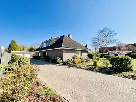 Außenansicht Außenansicht - Zweifamilienhaus in 27616 Beverstedt mit 363m² kaufen