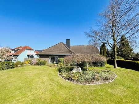 Vorgarten Vorgarten - Zweifamilienhaus in 27616 Beverstedt mit 363m² kaufen