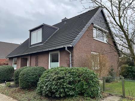 Vorderansicht - Einfamilienhaus in 27580 Bremerhaven mit 170m² kaufen