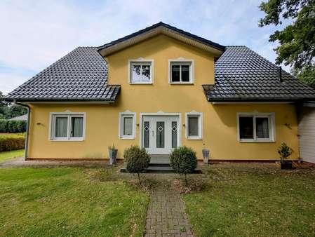 Ansicht Ansicht - Einfamilienhaus in 21769 Armstorf mit 244m² kaufen