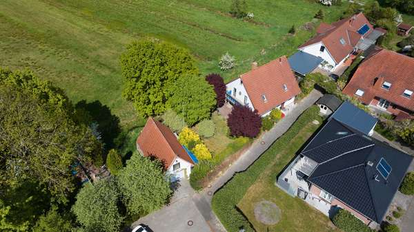 Drohnenaufnahme - Einfamilienhaus in 27578 Bremerhaven mit 152m² kaufen