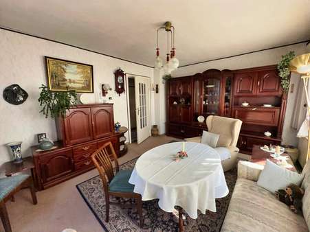 Wohnzimmer - Doppelhaushälfte in 27574 Bremerhaven mit 62m² kaufen
