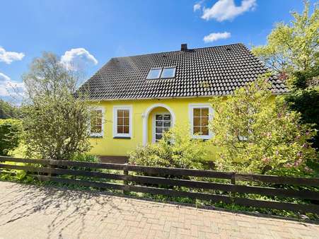Straßenansicht - Einfamilienhaus in 27612 Loxstedt mit 216m² kaufen