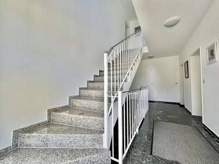 Treppenhaus Treppenhaus - Maisonette-Wohnung in 27476 Cuxhaven mit 80m² kaufen