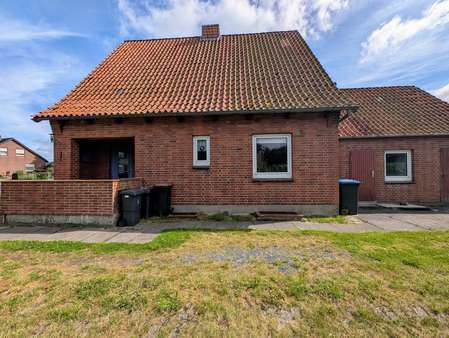 Seitenansicht - Einfamilienhaus in 21745 Hemmoor mit 122m² kaufen