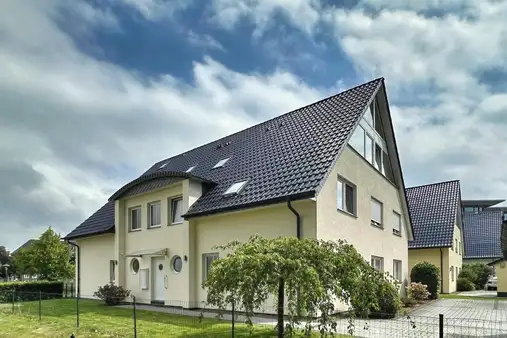 3 Zimmer, Südbalkon und dicht am Wasser 