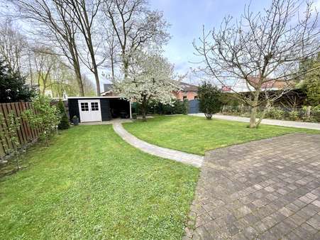 Garten mit Gartenhaus - Einfamilienhaus in 27607 Geestland mit 122m² kaufen