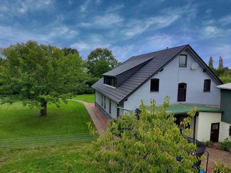 Giebelansicht - Zweifamilienhaus in 27639 Wurster Nordseeküste mit 262m² kaufen