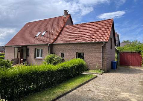 Seitenansicht - Einfamilienhaus in 27639 Wurster Nordseeküste mit 147m² kaufen