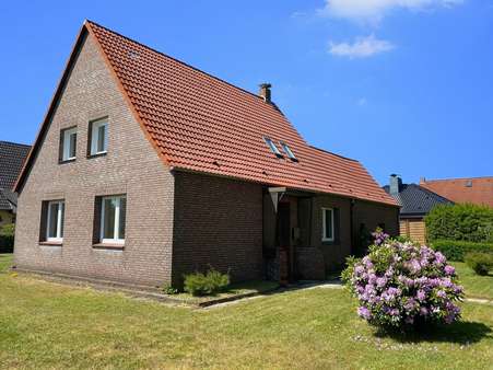 Süd-Ost-Ansicht - Einfamilienhaus in 27639 Wurster Nordseeküste mit 147m² kaufen