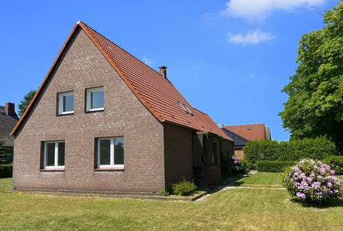Süd-Ostansicht - Einfamilienhaus in 27639 Wurster Nordseeküste mit 147m² kaufen