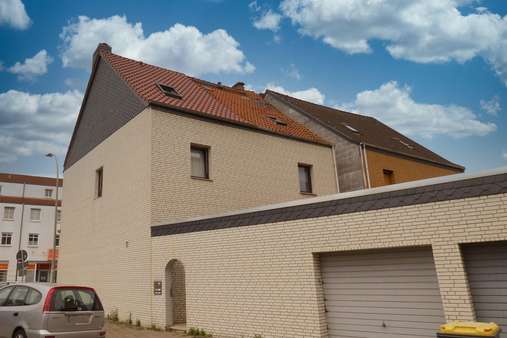 Rückansicht - Maisonette-Wohnung in 27576 Bremerhaven mit 115m² kaufen