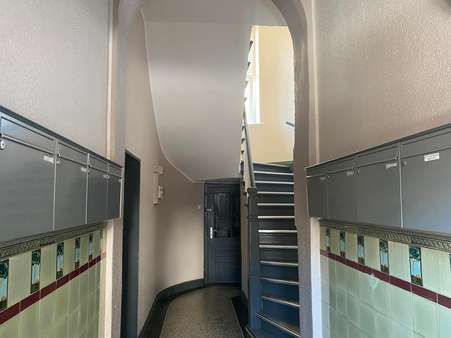 Treppenhaus - Etagenwohnung in 27576 Bremerhaven mit 70m² kaufen