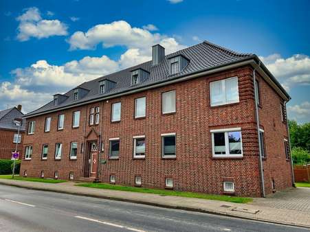 Straßenansicht - Etagenwohnung in 21762 Otterndorf mit 98m² günstig kaufen