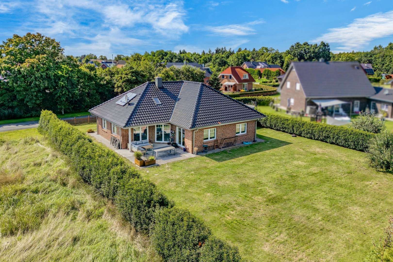 Luftaufnahme Luftaufnahme - Bungalow in 21775 Ihlienworth mit 127m² kaufen