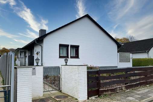 Straßenansicht I - Einfamilienhaus in 27607 Geestland mit 112m² günstig kaufen