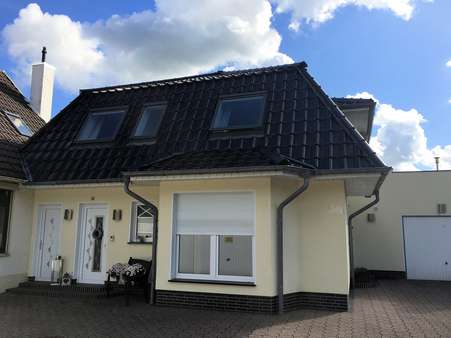 Straßenansicht - Erdgeschosswohnung in 27607 Geestland mit 96m² kaufen