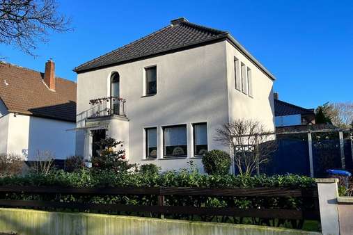 Strassenansicht I - Einfamilienhaus in 27580 Bremerhaven mit 108m² günstig kaufen