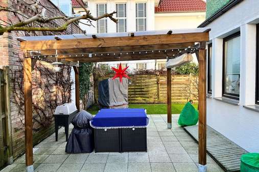 Terrasse mit Überdachung - Einfamilienhaus in 27580 Bremerhaven mit 108m² kaufen