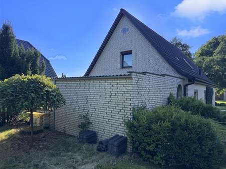 Giebelansicht - Einfamilienhaus in 27639 Wurster Nordseeküste mit 125m² kaufen