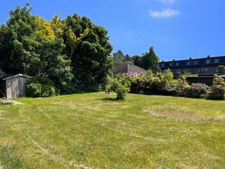 Blick in den Garten - Einfamilienhaus in 27639 Wurster Nordseeküste mit 130m² kaufen
