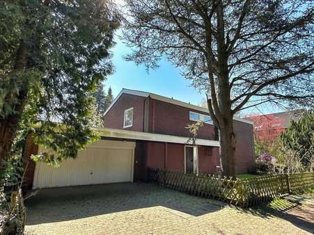 Straßenansicht - Einfamilienhaus in 27578 Bremerhaven mit 157m² günstig kaufen