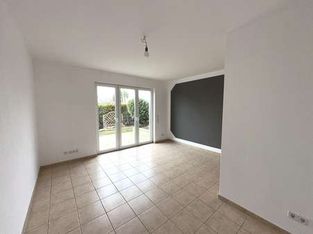 Wohnzimmer - Einfamilienhaus in 27572 Bremerhaven mit 103m² kaufen