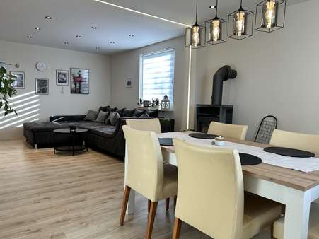 Ess-/ Wohnzimmer Ess-/ Wohnzimmer - Einfamilienhaus in 27639 Wurster Nordseeküste mit 132m² kaufen