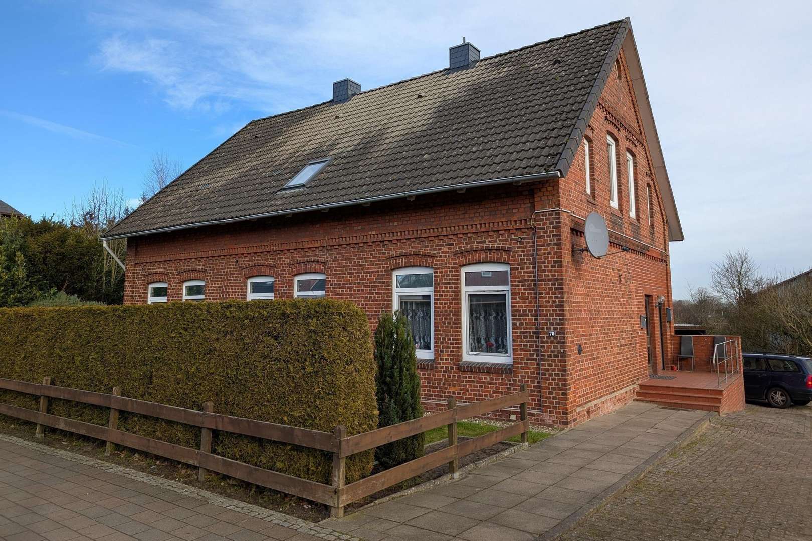 Straßenansicht - Zweifamilienhaus in 21745 Hemmoor mit 185m² kaufen
