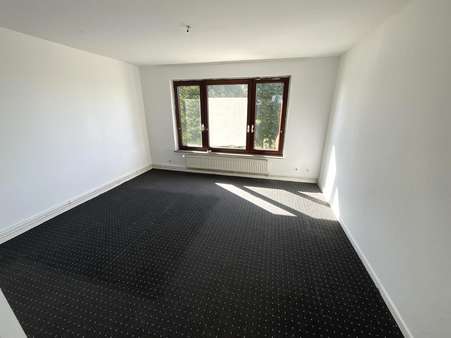 Wohnzimmer OG links Wohnzimmer OG links - Mehrfamilienhaus in 21775 Steinau mit 236m² kaufen