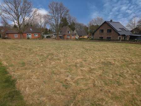 Hinten rechts - Grundstück in 21789 Wingst mit 1008m² kaufen